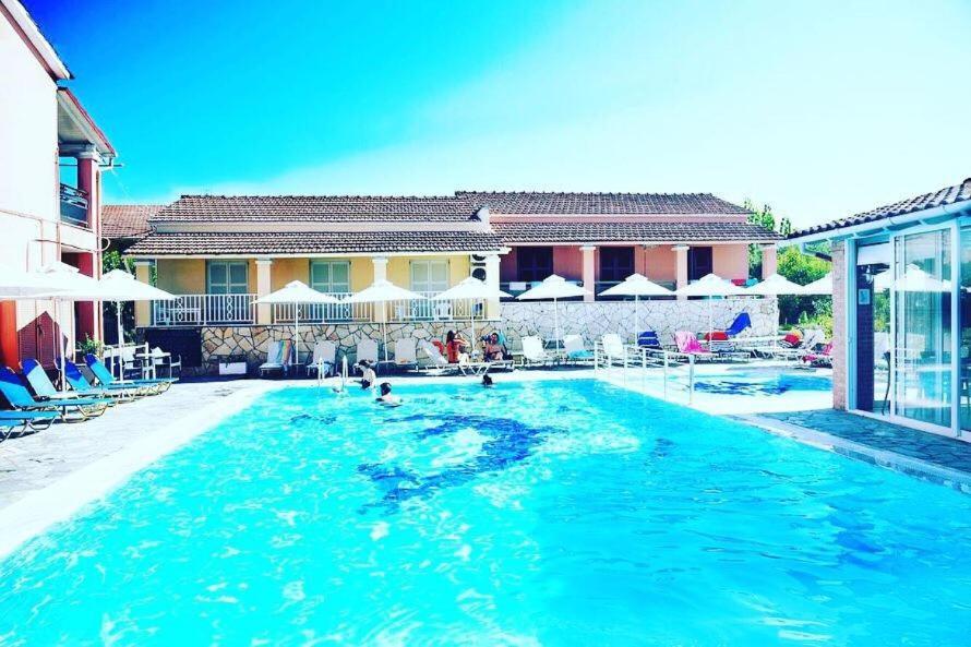 Nikoleta'S Corfu Apartments Gouvia Zewnętrze zdjęcie